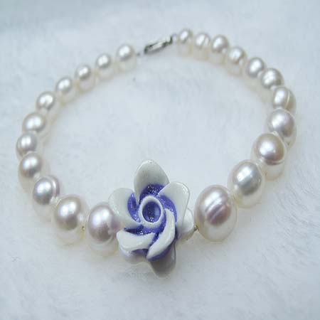 Pearl fancy fashionable bracelet