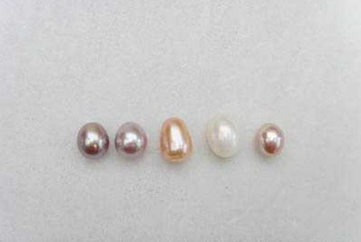 Singular scattered bead