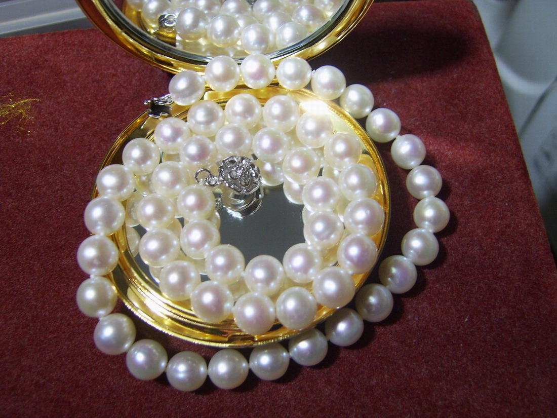 Pearl necklace