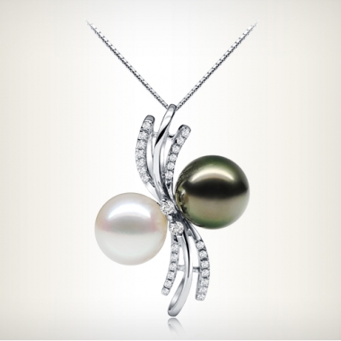 Japanese Akoya pearls pendant  twins spend 