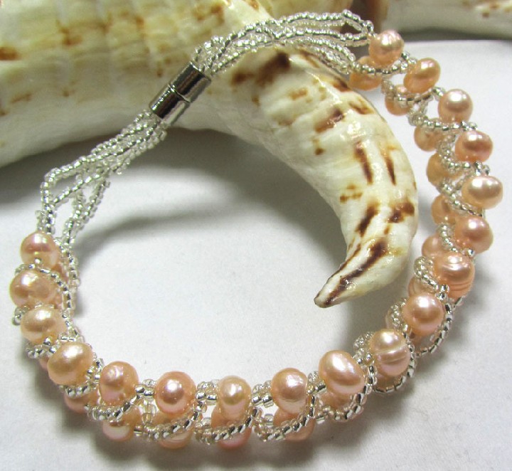 Pearl fancy fashionable bracelet