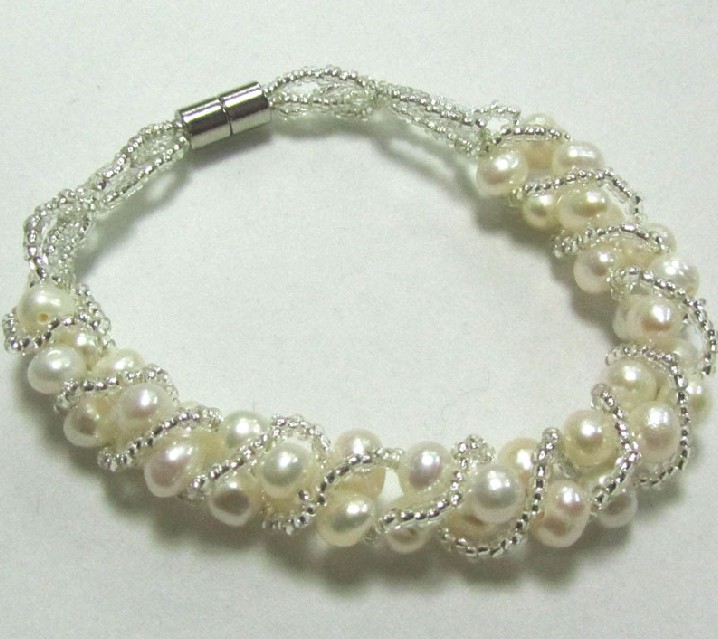 Pearl fancy fashionable bracelet