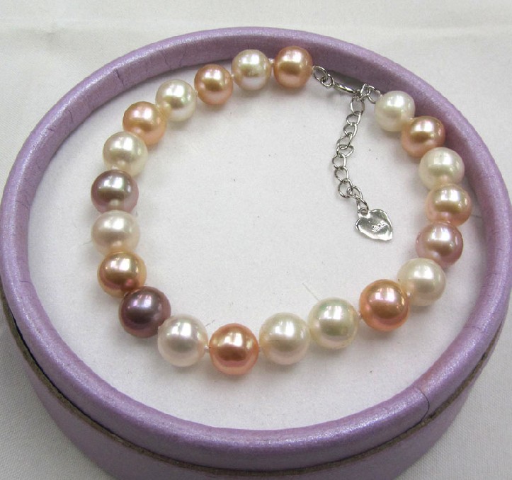 Pearl fancy fashionable bracelet