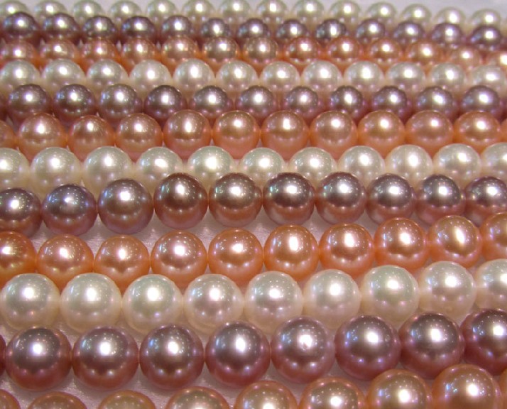 Shoen pearl necklace